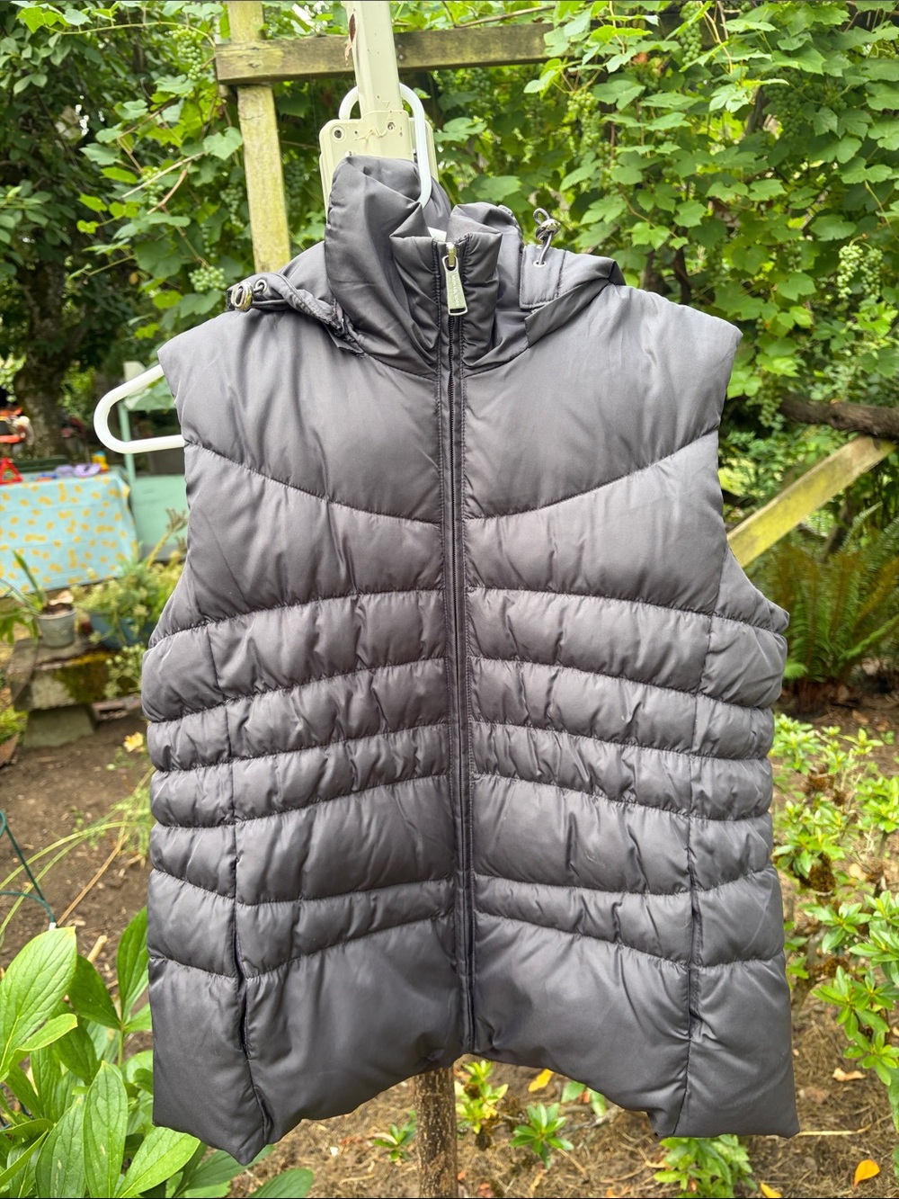 Michael Kors Quilted Hooded Puffer Vest - Charcoal